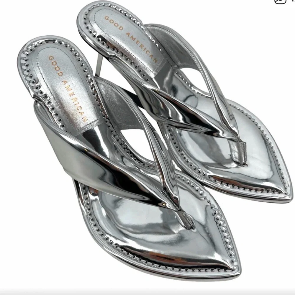 Good American Silver Metallic Pointed Thong Heels - Picture 1 of 13